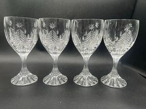 "Juego de 4 copas de agua de vidrio para árbol de Navidad de cristal Mikasa 6,75""" - Imagen 1 de 5