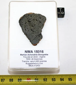 Tranche de Météorite NWA 15016 - Martienne Ach Shergottite ( 4.492 gr - 005 ** ) - Foto 1 di 13