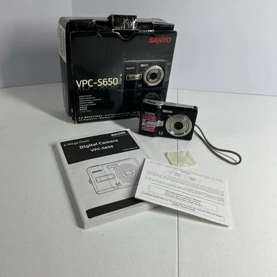 Sanyo VPC-S650 Digital Camera 6MP 3x Zoom w/ Box Manual Accessories For Parts - Image 1 of 4