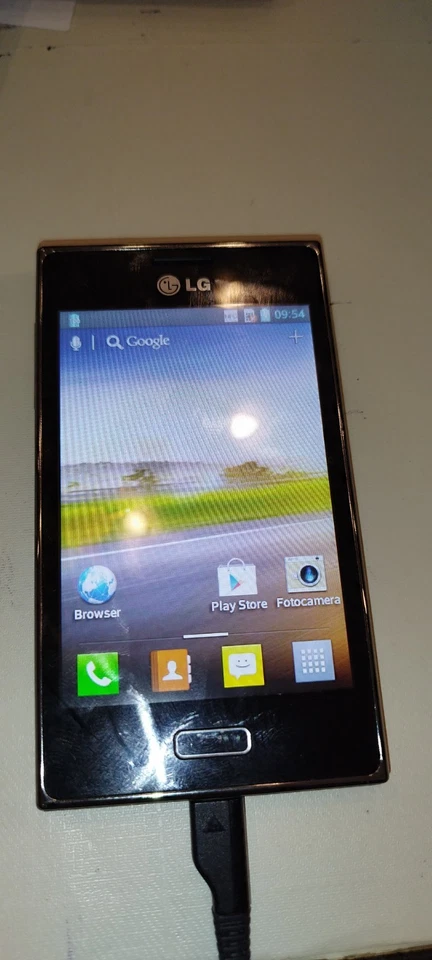 Smartphone LG E610 di colore nero, con batteria da sostituire. - Imagen 1 de 4