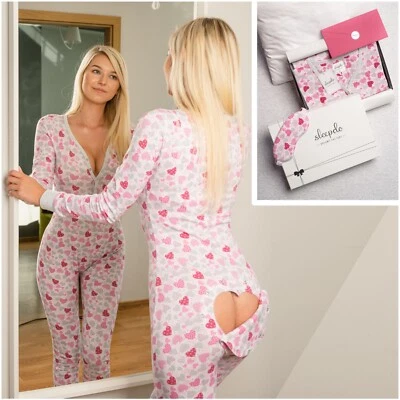 Sexy taillierter Pyjama mit offener Po-Klappe Hot Onezee Set mit Augenmaske schöner Karton - Bild 1 von 4