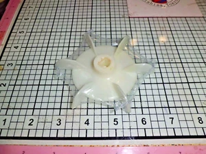 Small Motor Cooling Fan Blade, 4 inch diameter, 0.464 D shaft, 0.680 height - Picture 1 of 1