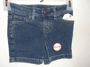 BRAND NEW GIRLS FADED GLORY MEDIUM WASH BLUE DENIM BERMUDA SHORTS - Picture 1 of 4