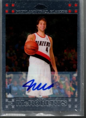 B4673- 2007-08 Topps Chrome Rookie Autographs #121 Josh McRoberts Auto /999 - Image 1 of 2