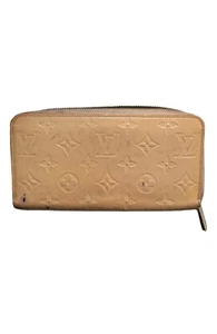 Cartera Zippy de Charol de Louis Vuitton en Rosa usado - Imagen 1 de 10
