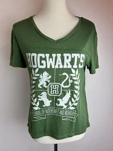 Harry Potter Hogwarts School of Witchcraft and Wizardry T-Shirt Size LARGE Green - Picture 1 of 7