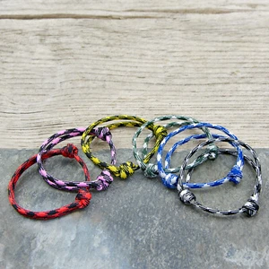 Rango Elite, Pulsera Paracord Ajustable Nudo Deslizante - Mono Multi Colores - Reino Unido - Imagen 1 de 9