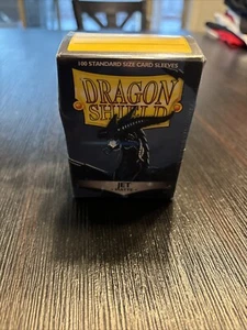 100 Dragon Shield Matte Deck Protector Sleeves Standard Card Size 63mm x 88mm A2 - Picture 1 of 3
