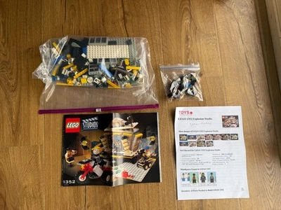 Lego 1352 Explosion Studio quase completo com manual sem caixa 9 peças faltando - Imagem 1 de 4