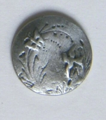 Bb Face Shank BATTERSEA Pewter BUTTON Bird & Butterfly - Image 1 of 2