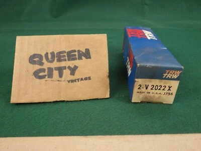 NOS TRW V-2022X V2022X válvulas 2 piezas GMC 6 cilindros 228 248 270 perno de estufa Foto 1 de 4