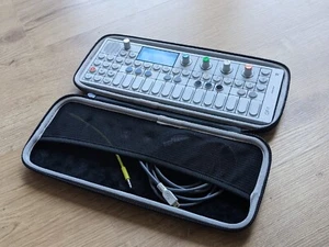 Teenage Engineering OP-1 Keyboard Synthesizer - Bild 1 von 13