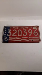 1976 Bicentennial  Michigan License Plate 320396 - Picture 1 of 2