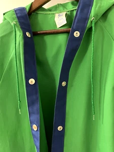Vintage Weather Tamer brand - Green hooded Rain Jacket Size 13/14 Made in USA - Picture 1 of 9
