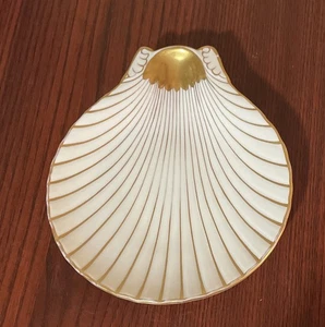 Portugal’s Vista Alegre White W/Gold Accents Porcelain Clam Shell Trinket Dish - Picture 1 of 12