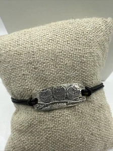 Adorable Owl Bracelet Vintage Silver Tone Aluminum With Faux Leather Cord 7” - Picture 1 of 6