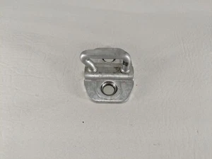 2007 - 2012  DODGE CALIBER RIGHT FRONT DOOR LATCH LOCK STRIKER PLATE OEM R024 - Picture 1 of 3