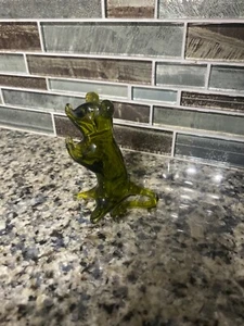 Vintage MCM Hand Blown Green Art Glass 3.75" tall standing up Mouse Figurine - Picture 1 of 7