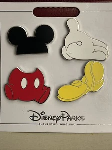 Disney Mickey Teile Pin Set 4 Ohren, Hände, Hosen, Schuhe Neu auf Karte Retired - Bild 1 von 3