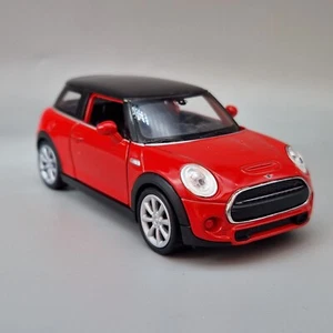Mini Cooper Diecast Model Car 1/34 - New In Box by Welly - Picture 1 of 7