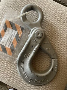 Crosby Shur-Loc Eye Hook S-1316 1/2-13 Grade 100, 15000 Lbs Self-Closing 1022932 - Picture 1 of 6