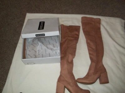 Botas hasta el muslo para mujer nuevas en caja talla 7,5 bambú 2,5" tacón marrón imitación gamuza Foto 1 de 3