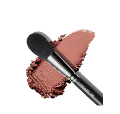 MAC COSMETICS #129 Polvo Sintético + Cepillo de Maquillaje Rubor - NUEVO Se vende por $42 Foto 1 de 4