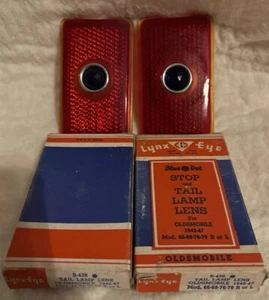 NOS 1942-1947 OLDSMOBILE TAIL LIGHT LENS Original Lynx Eye BLUE DOT NOS PAIR - Picture 1 of 4