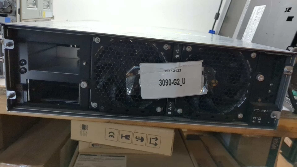 SERVIDOR NAS 3090-G2 HITACHI HNAS 3090 G2 SX345321 1x 1TB 2.5 SATA 1x 500GB 2.5" S Foto 1 de 1