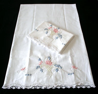 Neu 100 % Baumwolle 300 Fäden Kissenbezüge (2) handbestickt gehäkelt Standard Korb - Bild 1 von 4