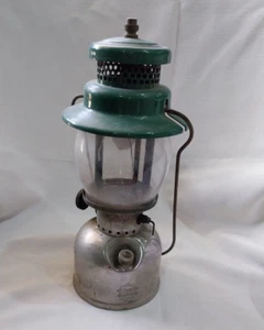 Vintage 1939-1947 Coleman 242B Lantern - Picture 1 of 16