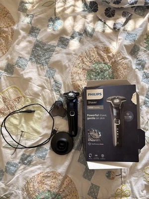 Rasoio Elettrico Ricaricabile Philips S5887/10 Wet & Dry Series 5000 x 60 minuti - Immagine 1 di 4