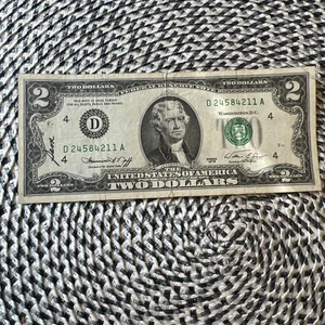 1976 TWO DOLLAR BILL / # D 24584211 A / CHEAP / HAVE FUN BIDDING / CHECK IT OUT - Picture 1 of 10