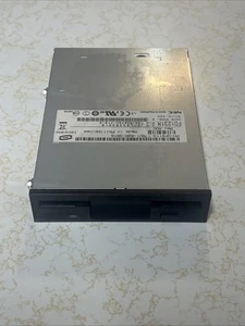2006 NEC 3.5/1.44MB IDE Internal Floppy Drive #FD1231M - Black Bezel Face @4A - Afbeelding 1 van 3