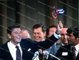 President Ronald Reagan Cuba Cuban Flag 1980 Original 35mm Photo Slide - Picture 1 of 2