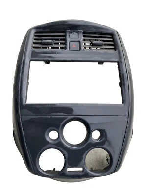 2015-2019 Nissan Versa center dash radio bezel climate control trim Hazard Vents - Image 1 of 4