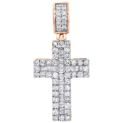 Colgante Cruz Elegante Oro Rosa 10K Redondo y Diamante Baguette 1.55" Dije 1.62 CT. Foto 1 de 4