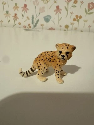 Estatueta SCH17 PVC SCHLEICH Animaux : 14747 Petit guépard, filhote de chita 5cm - Imagem 1 de 2