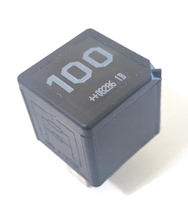 Audi VW ECU & Fuel Pump 4-Pin Black Relay 100 7M0951253A 95VW10K705CA OEM - Picture 1 of 5