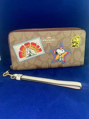 Cartera Larga Coach Snoopy Cuero Rojo Unisex Regalo Foto 1 de 3