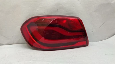Lámpara de luz trasera lateral derecha del pasajero BMW Serie 4 2016-2019 63218496525 OEM Foto 1 de 4