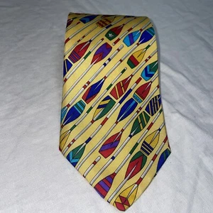 Corbata de seda Alynn Neckwear amarilla remos de remo marca Fore and Strike hecha en EE. UU. - Imagen 1 de 9