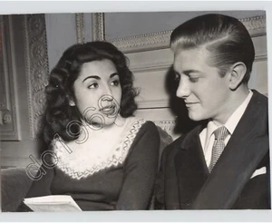 PRINCESA FÁTIMA de IRÁN con Esposo L. Hillyer FAMILIAS REALES 1950 Foto de Prensa - Imagen 1 de 2