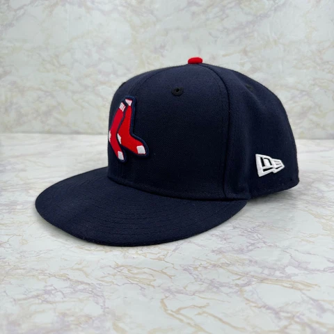 New Era 59FIFTY Boston Red Socks Mens Fitted Cap 7 3/8 Authentic Collection Cover