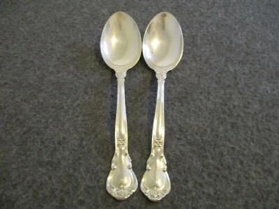 ANTIGUAS CUCHARAS PARA SERVIR GORHAM PLATA ESTERLINA (2) PATRÓN CHANTILLY 139g  Foto 1 de 4