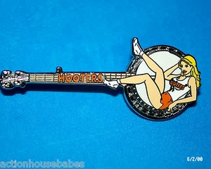 HOOTERS RESTAURANT BLONDE HOOTERS GIRL PLAYING BANJO MUSIC LAPEL PIN - Picture 1 of 3