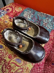 ANTIQUE BABY SHOES LEATHER MARY JANE BROWN M TOTT DOLL CHILD Sole Is 4.25 inch - Picture 1 of 6