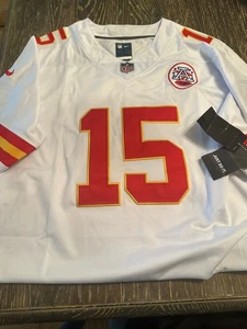 NWT Kansas City Chiefs Patrick Mahomes Nike Vapor Fuse Limited Jersey Size Small - Picture 1 of 6