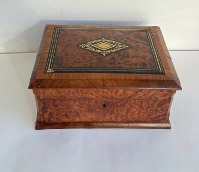 Ancienne boîte à bijoux Napoléon III laiton loupe de bois et marquetterie XIXème - Photo 1/4