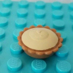 LEGO Minifigure Food Cream Pie Tasty Friends Birthday Dessert Kitchen Feast - Picture 1 of 1